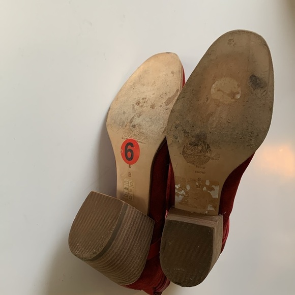 Belle suede ankle boot - Picture 7 of 7
